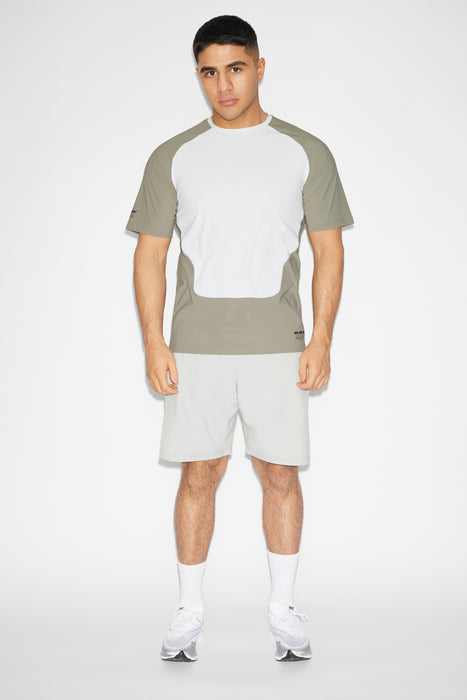 Men's Quiet Grey Short Sleeve Athletic Top